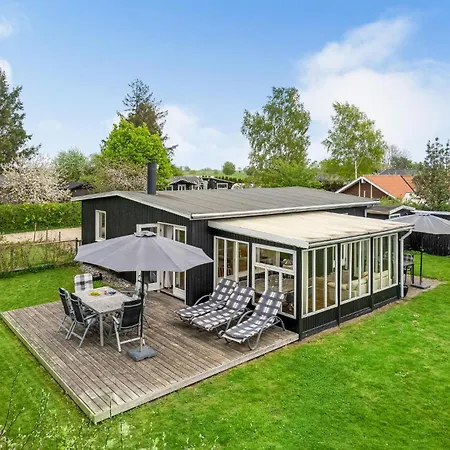 Ferienhaus Hyllinge 60 *
